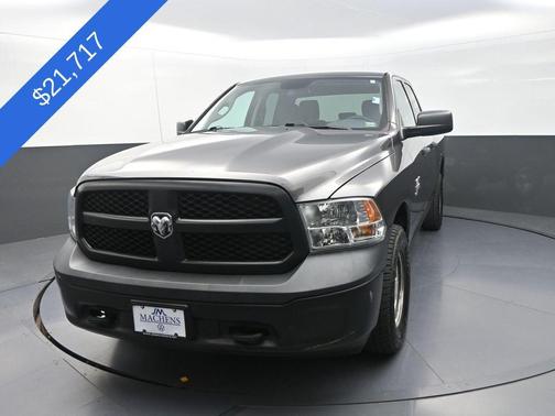 Granite Crystal Metallic Clearcoat 2019 RAM 1500 Tradesman