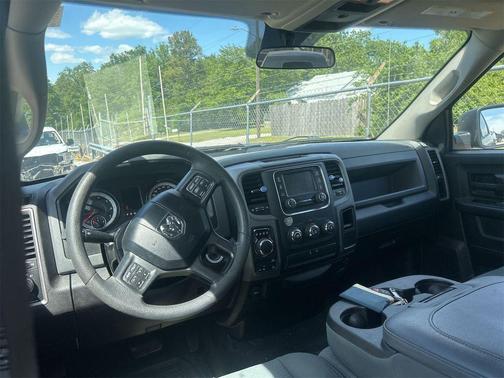 Granite Crystal Metallic Clearcoat 2019 RAM 1500 Tradesman