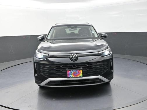 2025 Volkswagen Tiguan 2.0T SE 4MOTION