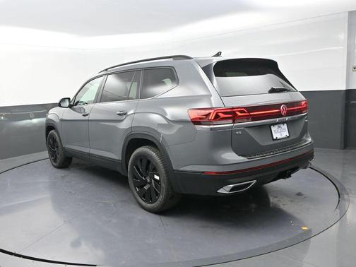 2026 Volkswagen Atlas 2.0T SE w/Technology 4MOTION