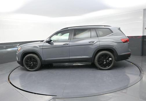 2026 Volkswagen Atlas 2.0T SE w/Technology 4MOTION