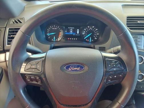 2018 Ford Explorer Base