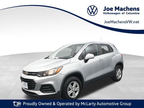 Silver Ice Metallic 2017 Chevrolet Trax LS