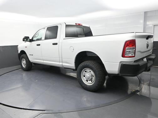 2020 RAM 2500 Tradesman Crew Cab 4X4 6'4' Box