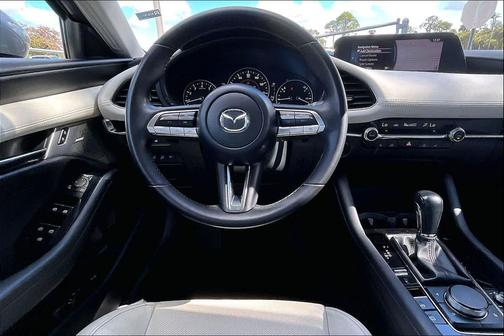 2022 Mazda Mazda3 FWD w/Premium Package