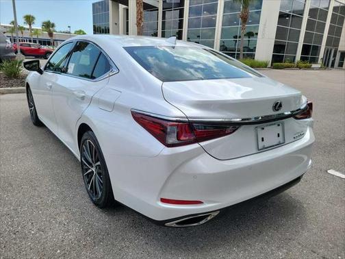 2025 Lexus ES 350 Base