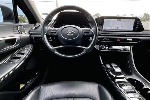 2022 Hyundai SONATA Limited