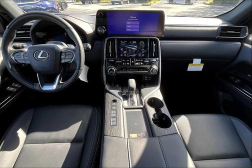 2025 Lexus LX 700h Luxury