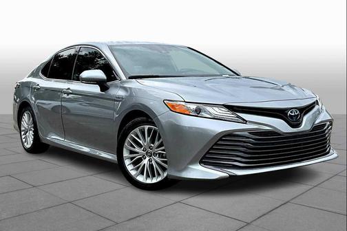 2019 Toyota Camry Hybrid XLE