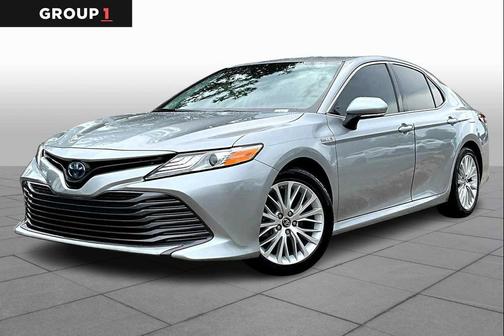 2019 Toyota Camry Hybrid XLE