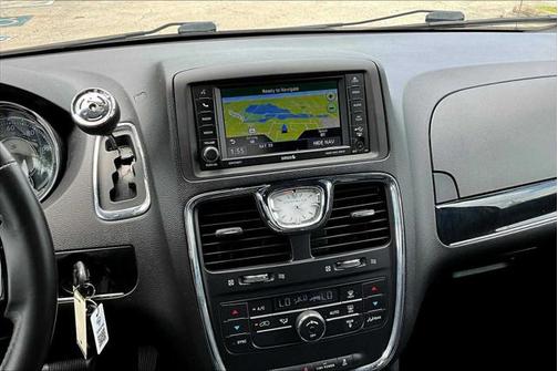 2015 Chrysler Town & Country S