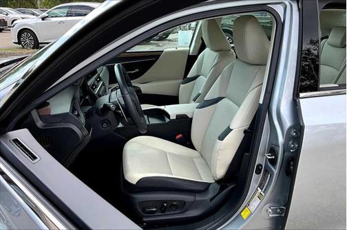 2025 Lexus ES 350 Base