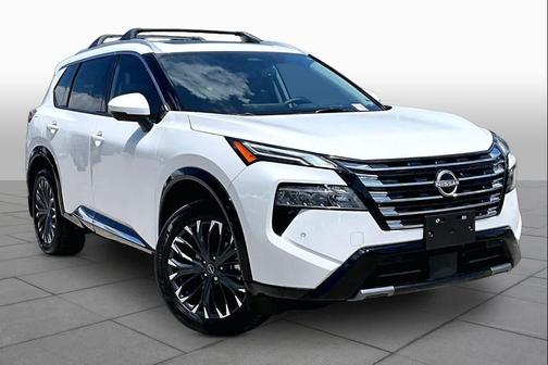 Everest White Pearl 2025 Nissan Rogue Platinum