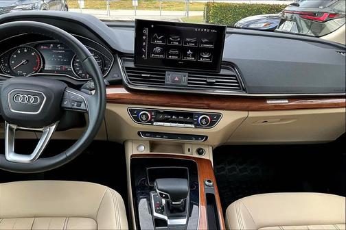 2022 Audi Q5 45 S line Premium