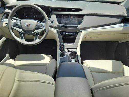 2017 Cadillac XT5 Premium Luxury