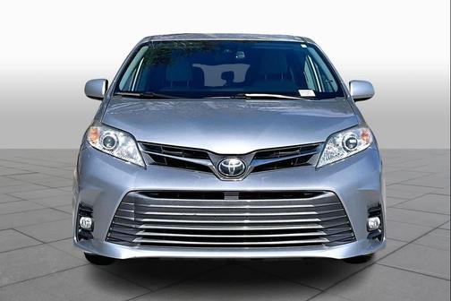 2019 Toyota Sienna XLE