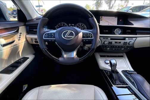 2017 Lexus ES 350 Base