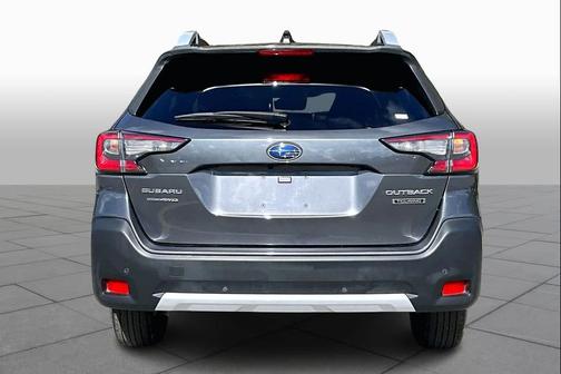 2023 Subaru Outback Touring
