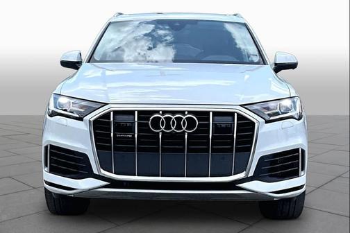 Glacier White Metallic 2022 Audi Q7 55 Premium Plus
