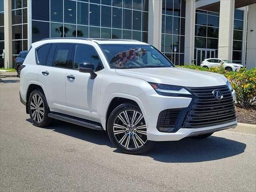 2025 Lexus LX 700h Luxury