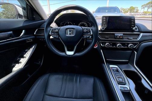 Platinum White Pearl 2021 Honda Accord Touring 2.0T