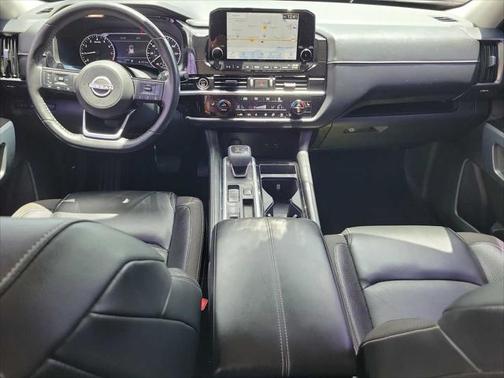 2022 Nissan Pathfinder SL 2WD