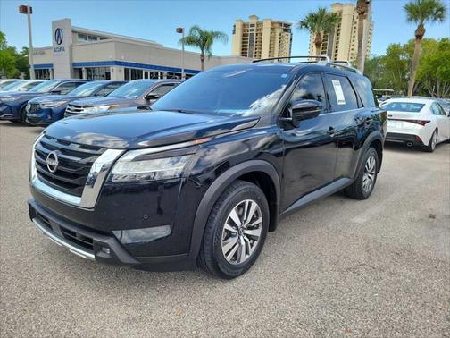 2022 Nissan Pathfinder SL 2WD