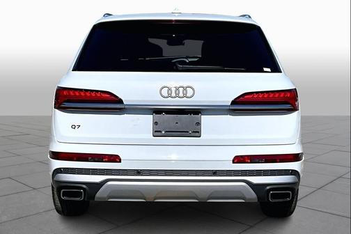 2025 Audi Q7 45 Premium Plus