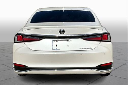2024 Lexus ES 300h Base
