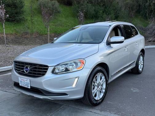 2015 Volvo XC60 T5 Premier