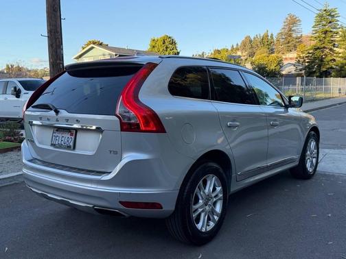 2015 Volvo XC60 T5 Premier