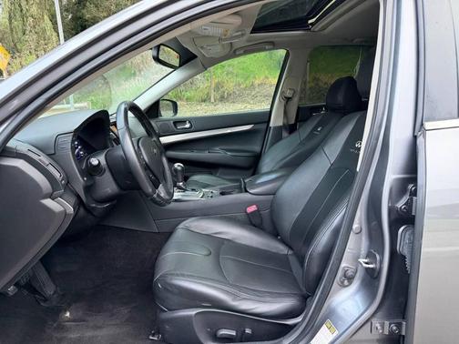 2012 INFINITI G25 Journey