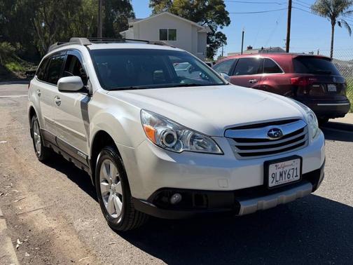 2012 Subaru Outback 2.5i Limited