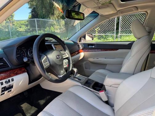 2012 Subaru Outback 2.5i Limited