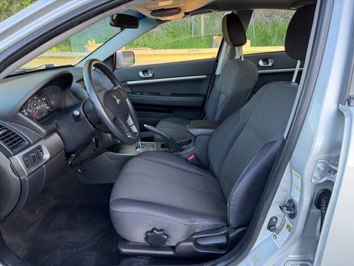 2012 Mitsubishi Galant Base