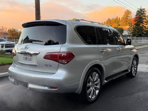 2011 INFINITI QX56 Base