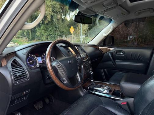 2011 INFINITI QX56 Base