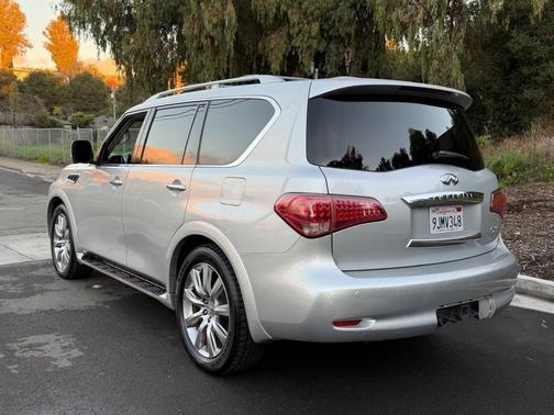 2011 INFINITI QX56 Base