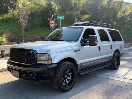 2003 Ford Excursion XLT