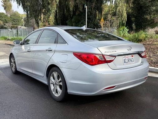 2011 Hyundai SONATA SE