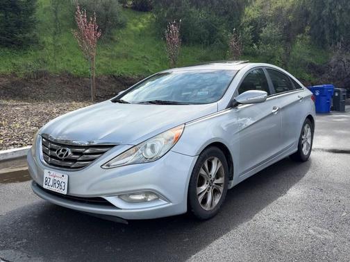 2011 Hyundai SONATA SE