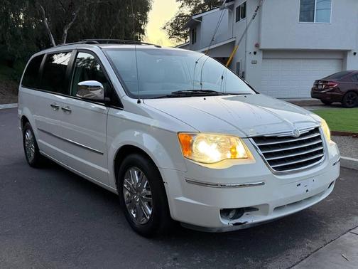 2009 Chrysler Town & Country Limited