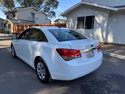 2012 Chevrolet Cruze LS