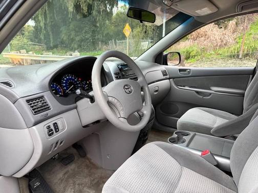 2006 Toyota Sienna CE