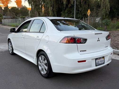 2012 Mitsubishi Lancer SE