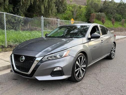 2020 Nissan Altima SR FWD