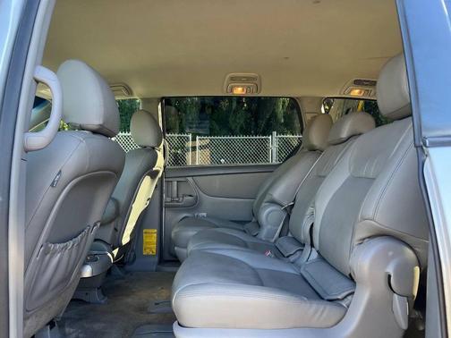 2009 Toyota Sienna LE