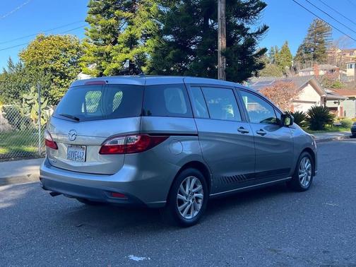 2012 Mazda Mazda5 Sport