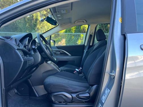 2012 Mazda Mazda5 Sport