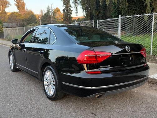2016 Volkswagen Passat 1.8T SE
